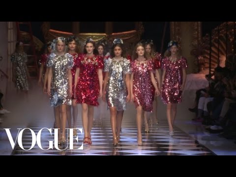 Dolce & Gabbana Fall 2016 Ready-to-Wear | Milan Fashion