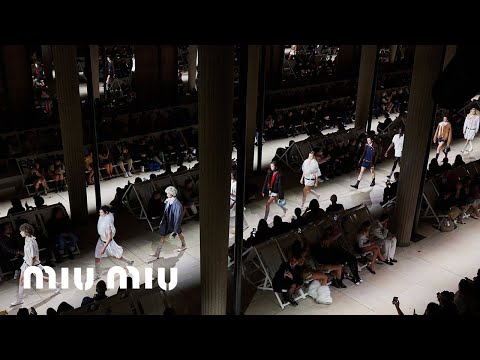 Miu Miu Fall/Winter 2022 Fashion Show