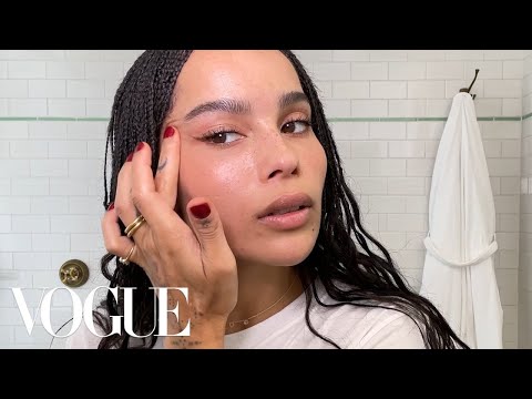 Zoë Kravitz's Guide to Summertime Skin Care and Makeup |