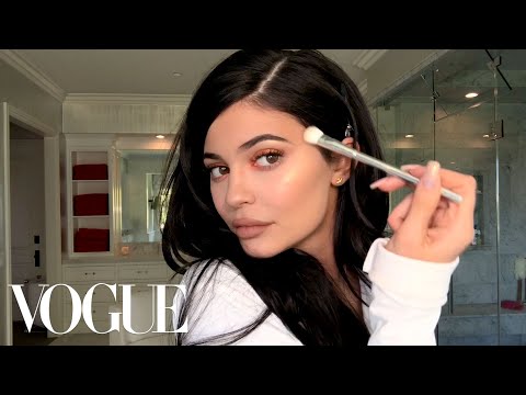 Kylie Jenner's Guide to Lips, Brows, Confidence | Beauty