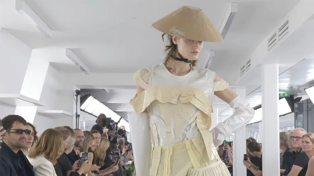 Maison Margiela Spring Summer 2024 Full Show Beautifaire   1696299378 Maxresdefault 1024x576.webp